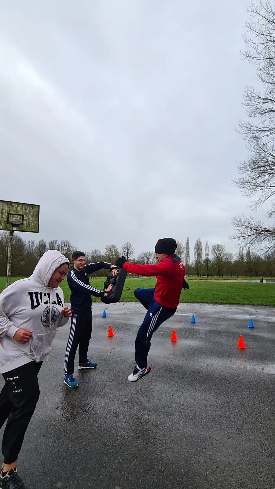 Rasim Risljanin traint buiten — personal trainer regio Utrecht
